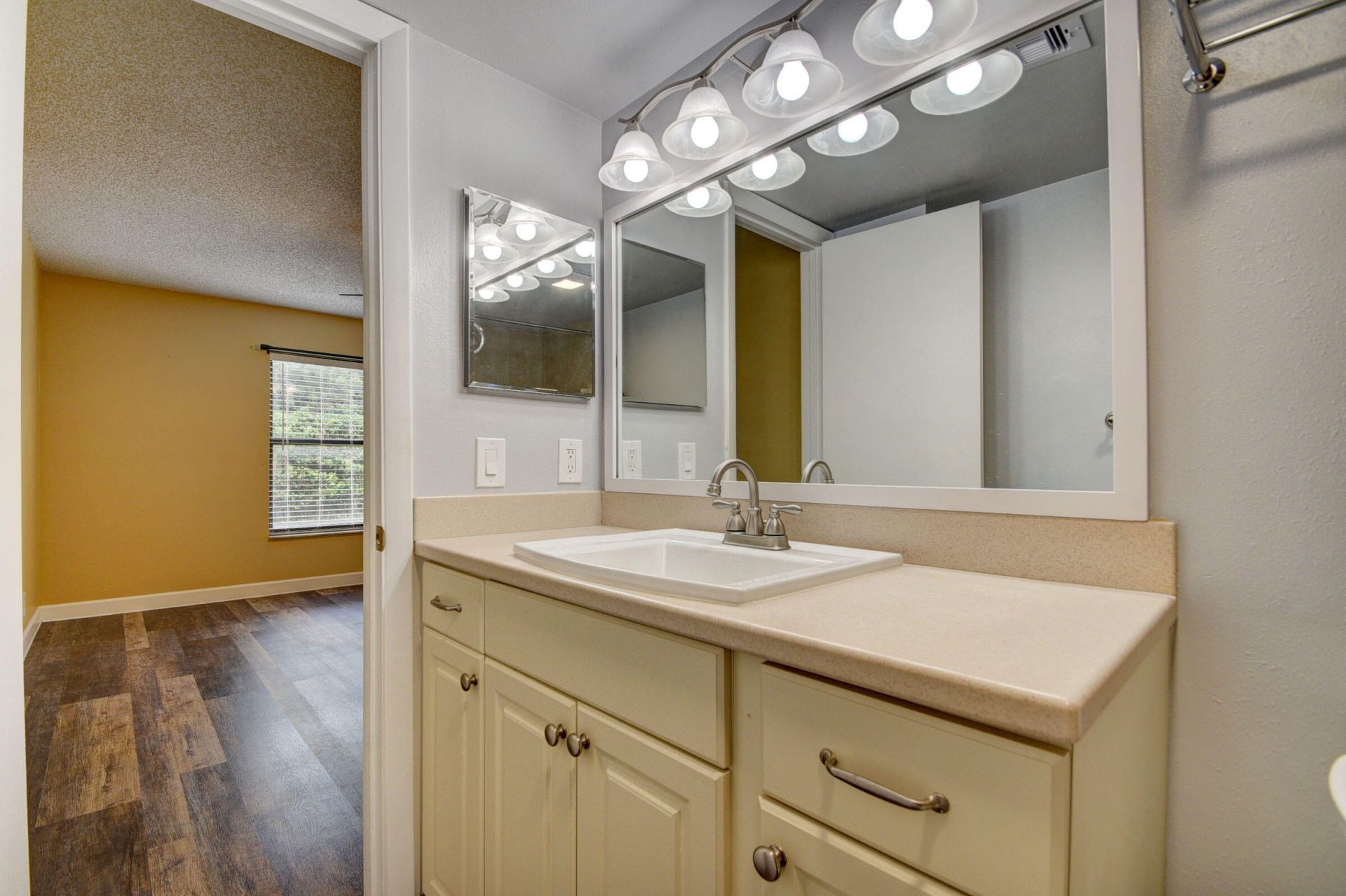890 N Federal Highway, Unit 103, Lantana, FL 33462 Photo