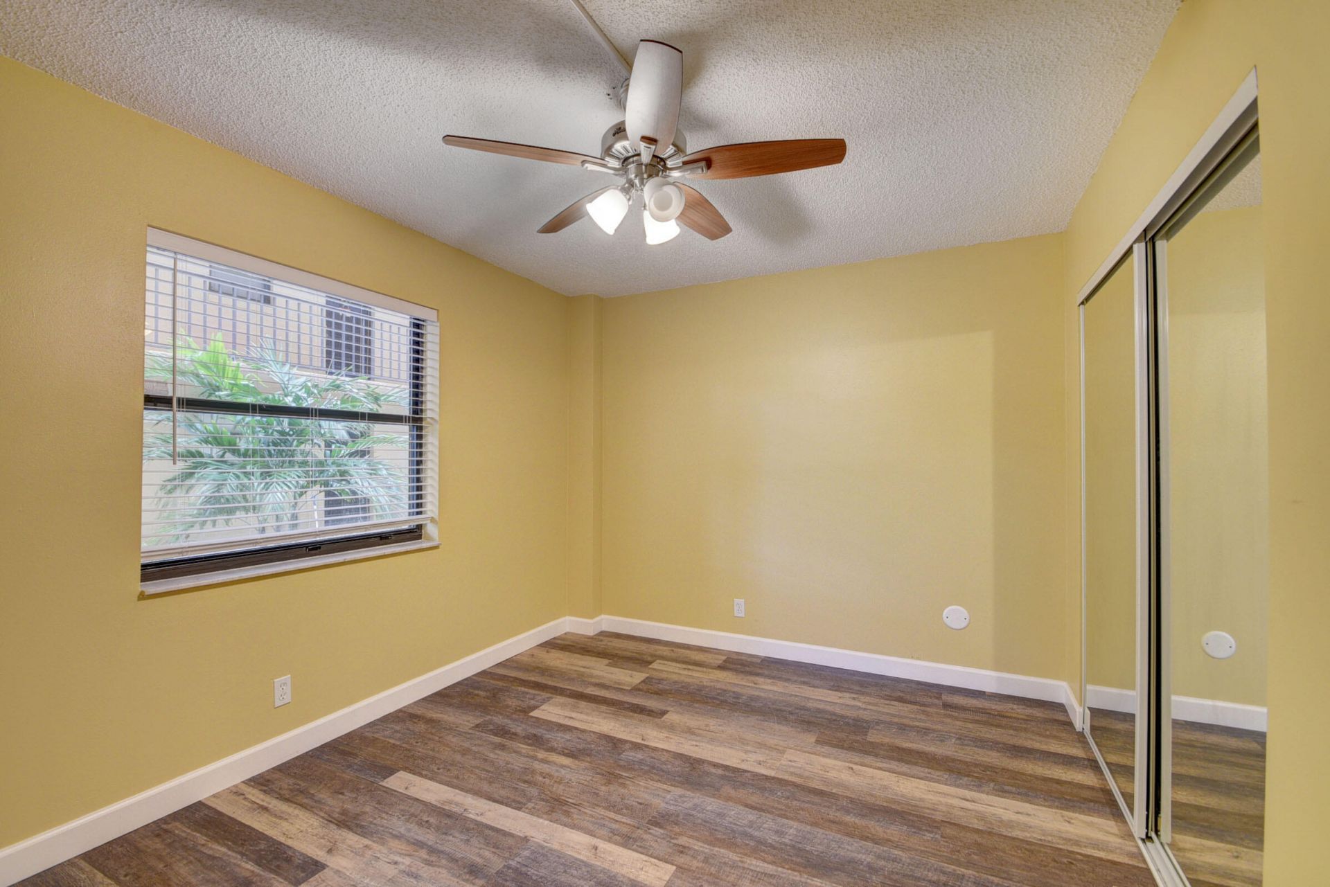890 N Federal Highway, Unit 103, Lantana, FL 33462 Photo