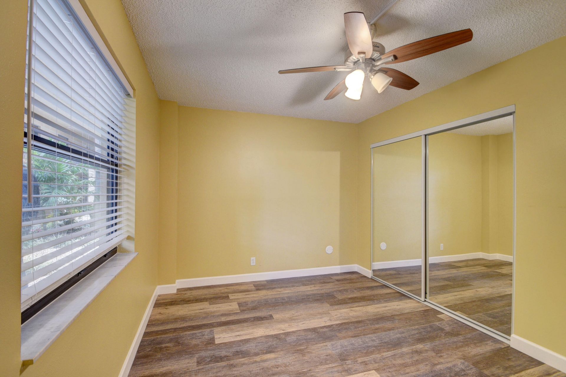 890 N Federal Highway, Unit 103, Lantana, FL 33462 Photo
