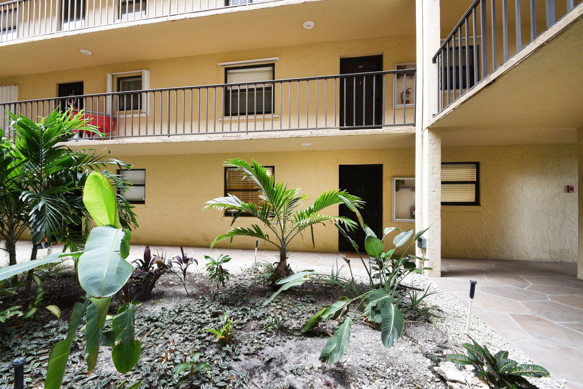 890 N Federal Highway, Unit 103, Lantana, FL 33462 Photo