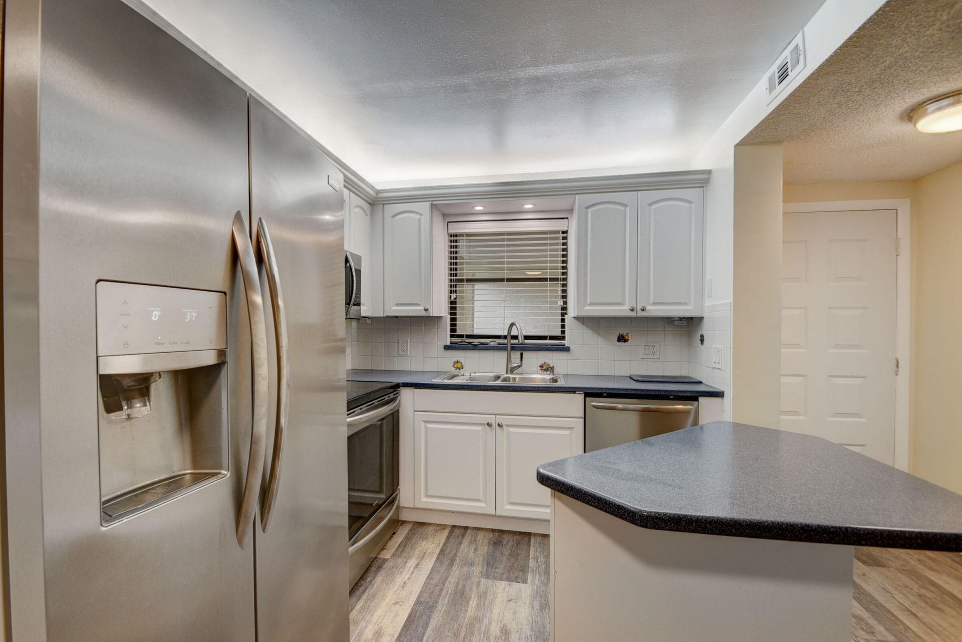 890 N Federal Highway, Unit 103, Lantana, FL 33462 Photo