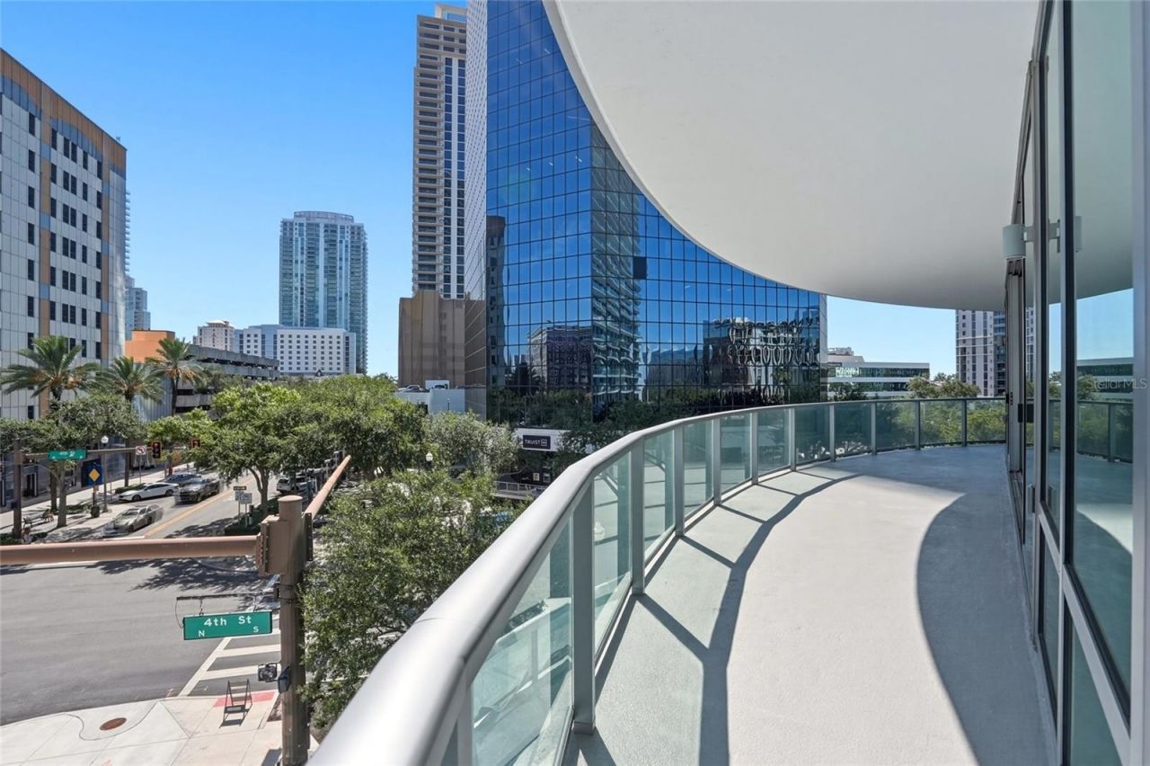 400 Central Avenue, Unit 407, Saint Petersburg, FL 33701 Photo