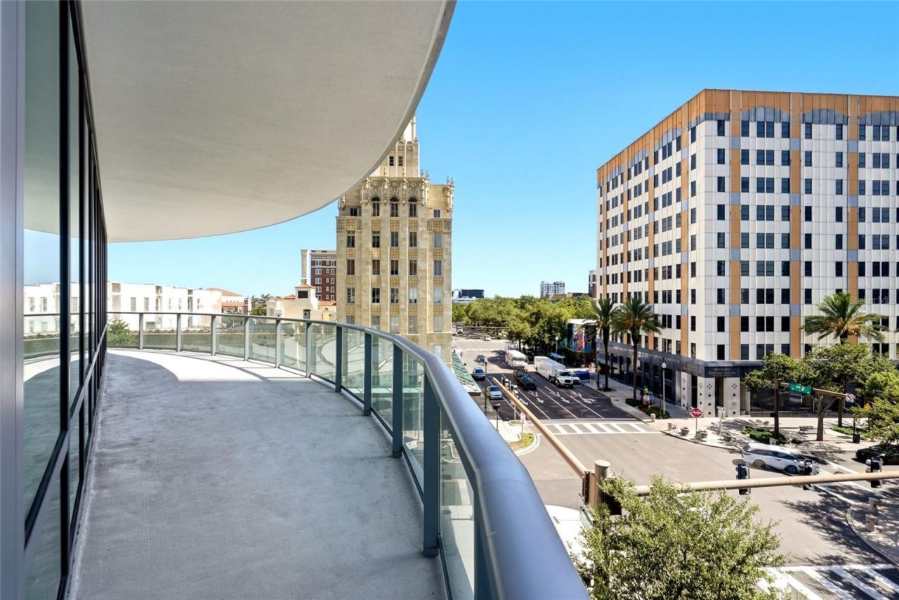 400 Central Avenue, Unit 407, Saint Petersburg, FL 33701 Photo
