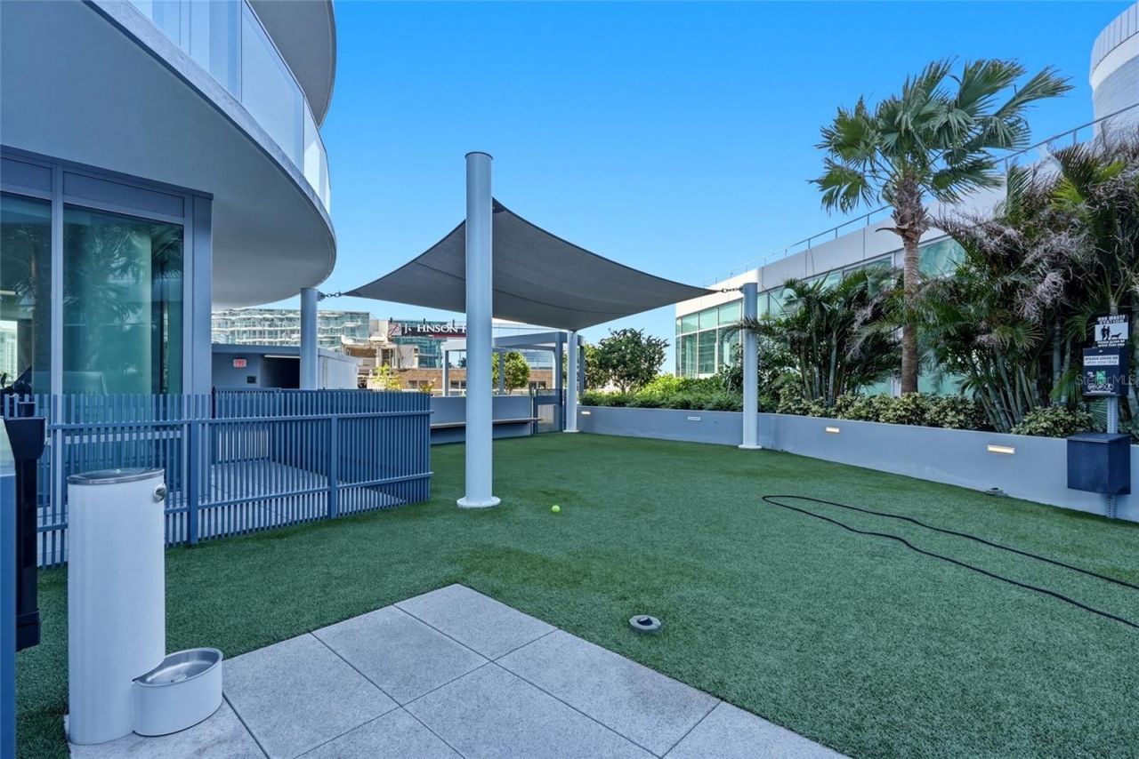 400 Central Avenue, Unit 407, Saint Petersburg, FL 33701 Photo