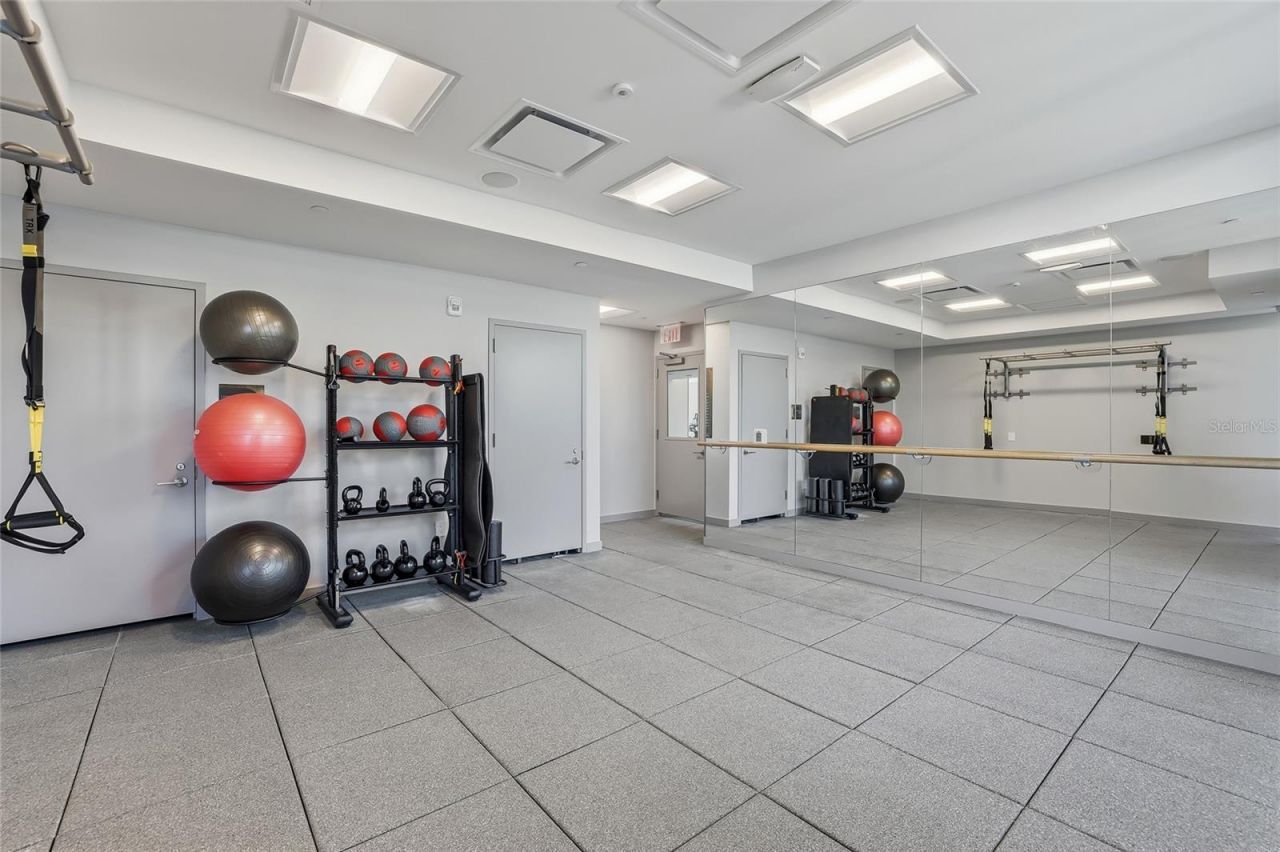 400 Central Avenue, Unit 407, Saint Petersburg, FL 33701 Photo