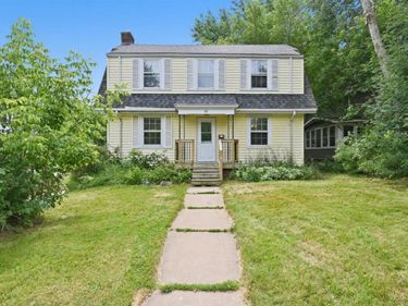 611 Lincoln Parkway, Duluth, MN 55806