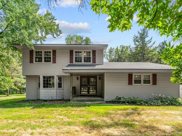 5352 Eagle Creek Boulevard , Shakopee, MN 55379