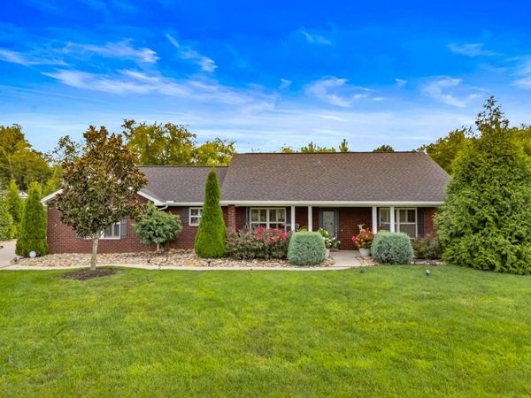 136 Crosslake Lane, Dandridge, TN 37725