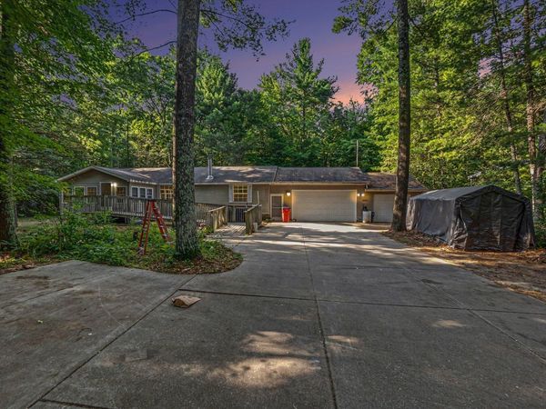 6606 E Hill Street, Newaygo, MI 49337