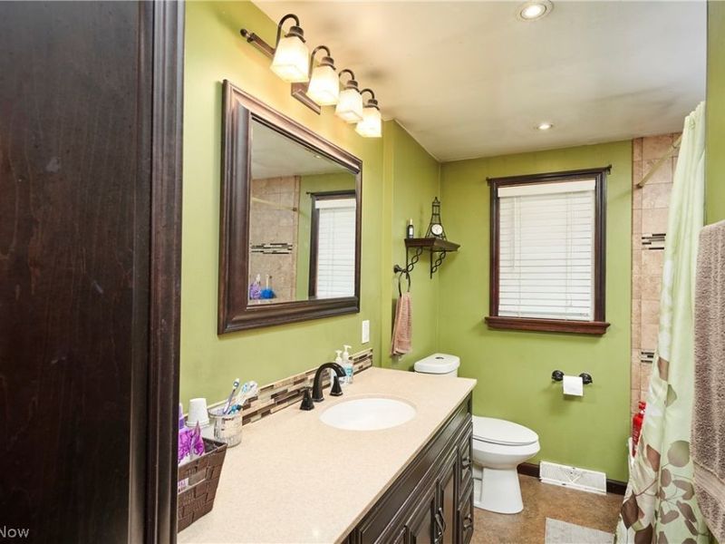 230 Valley View Drive , Wadsworth, OH 44281 Photo 12