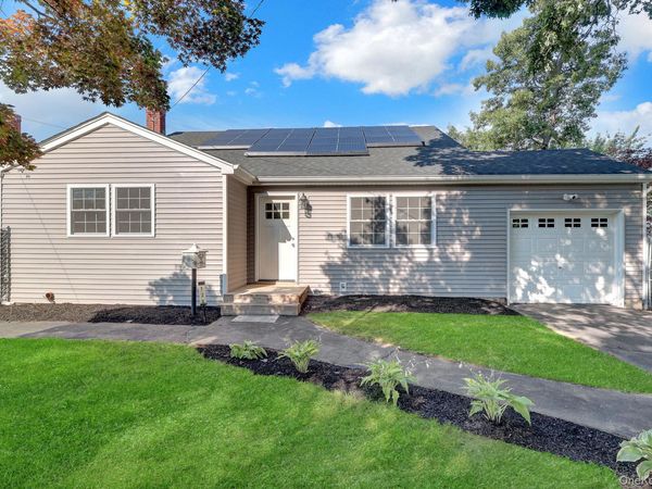 128 W 17th Street, Deer Park, NY 11729