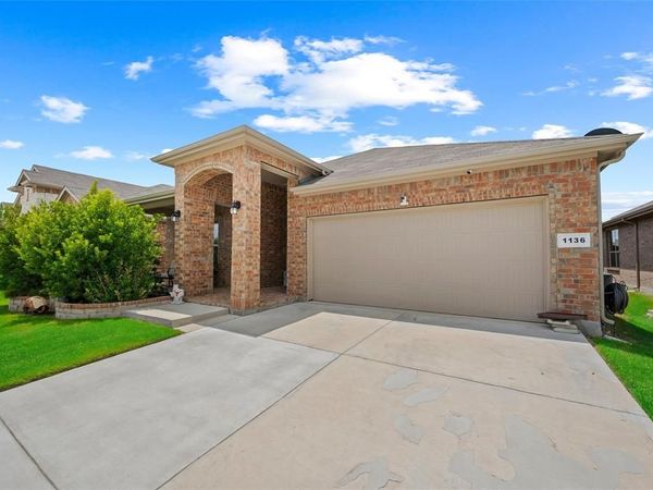 1136 Gillespie Drive, Fort Worth, TX 76247