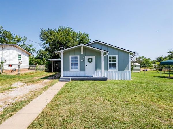 904 W 1st Street , Coleman, TX 76834