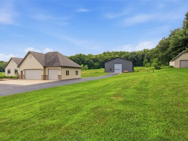 W860 Cedar Road, Eau Claire, WI 54701