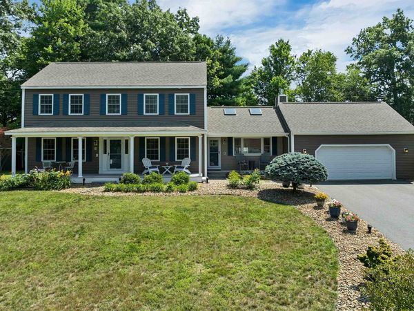 3 Glenwood Drive, Litchfield, NH 03052