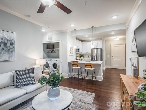 511 Queens Road, Unit 2-205, Charlotte, NC 28207