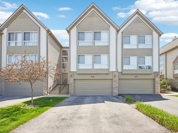 673 E FOUNTAINVIEW Drive , Unit 673, Mundelein, IL 60060