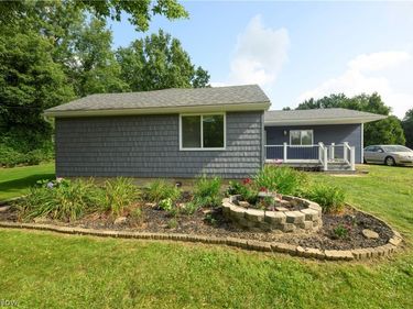 1743 Raber Road, Green, OH 44685