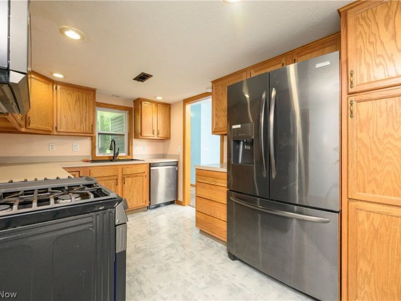 1743 Raber Road , Green, OH 44685 Photo 6