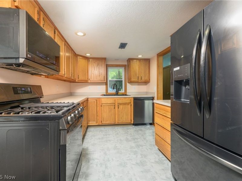1743 Raber Road , Green, OH 44685 Photo 7