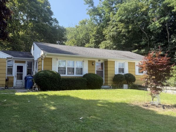 39 Sterling Hill, Plainfield, CT 06354