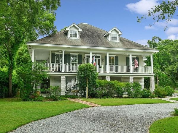 2724 SOUTH Street , Mandeville, LA 70448