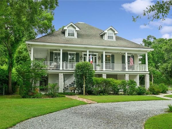 2724 SOUTH Street, Mandeville, LA 70448