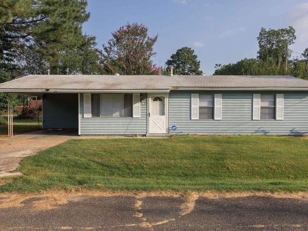 907 S 3Rd St, Judsonia, AR 72081