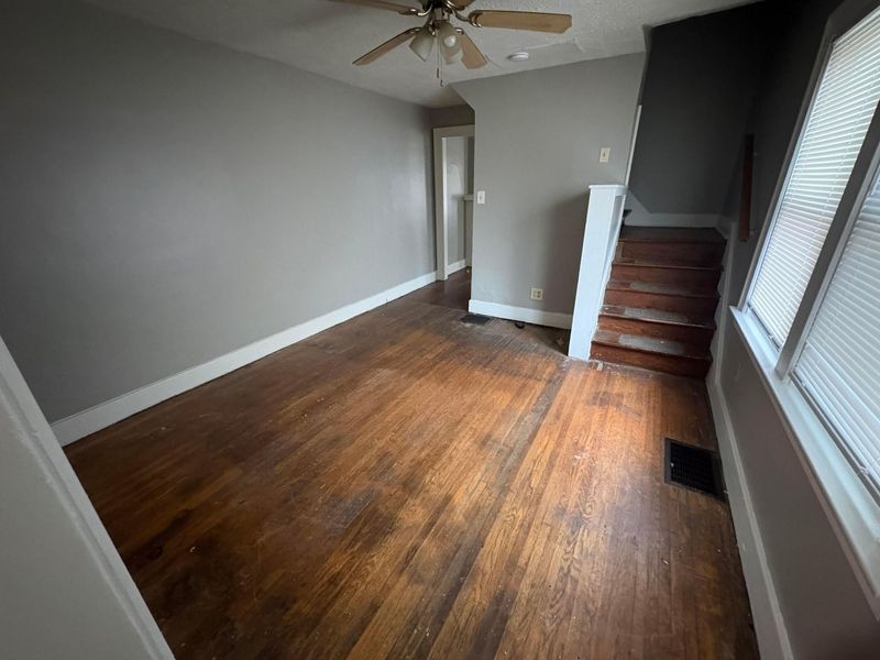 180 N Powell Avenue , Columbus, OH 43204 Photo 3