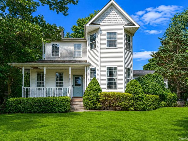 138 Holiday Boulevard , Center Moriches, NY 11934