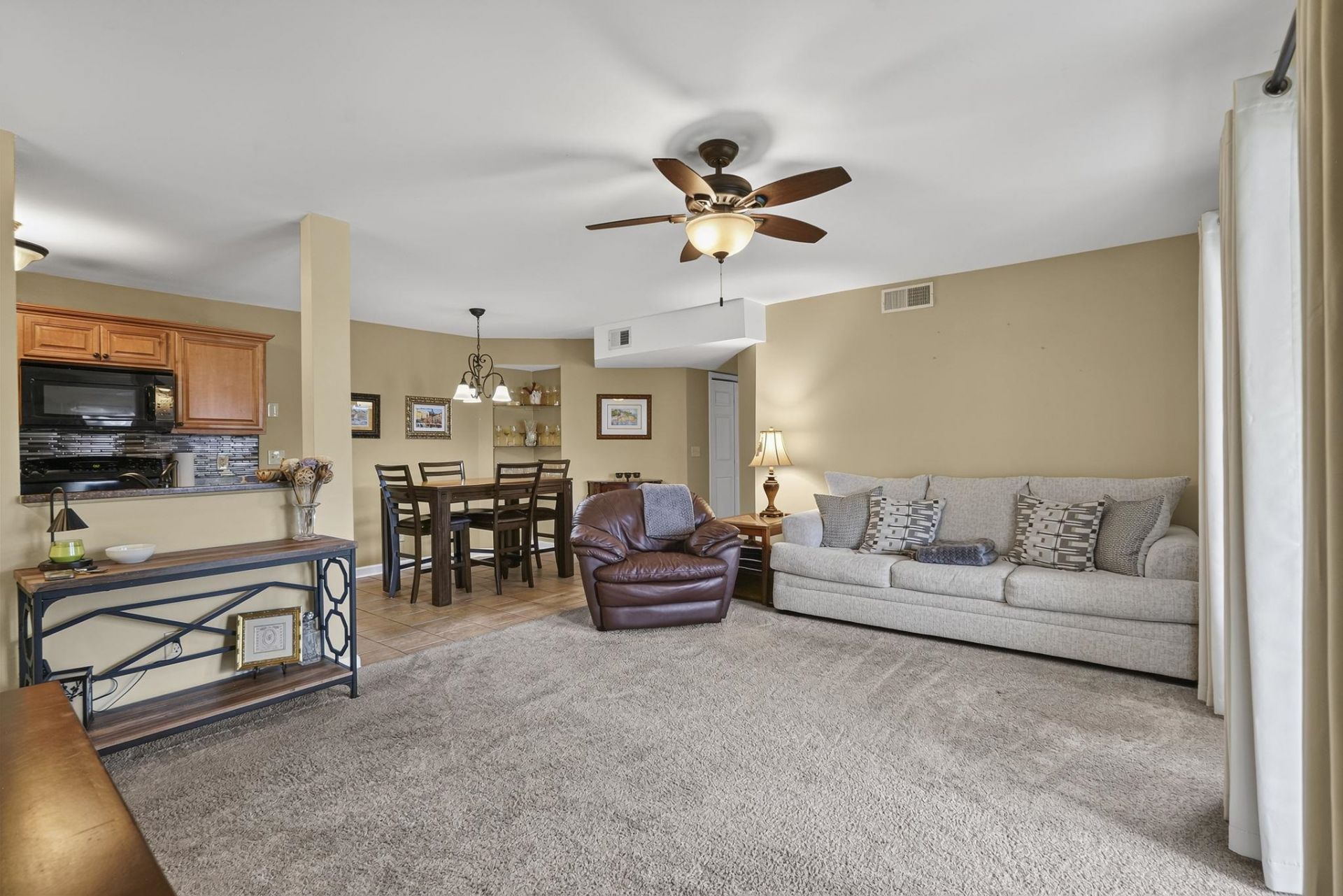2225 Clearwater Dr. Photo 10