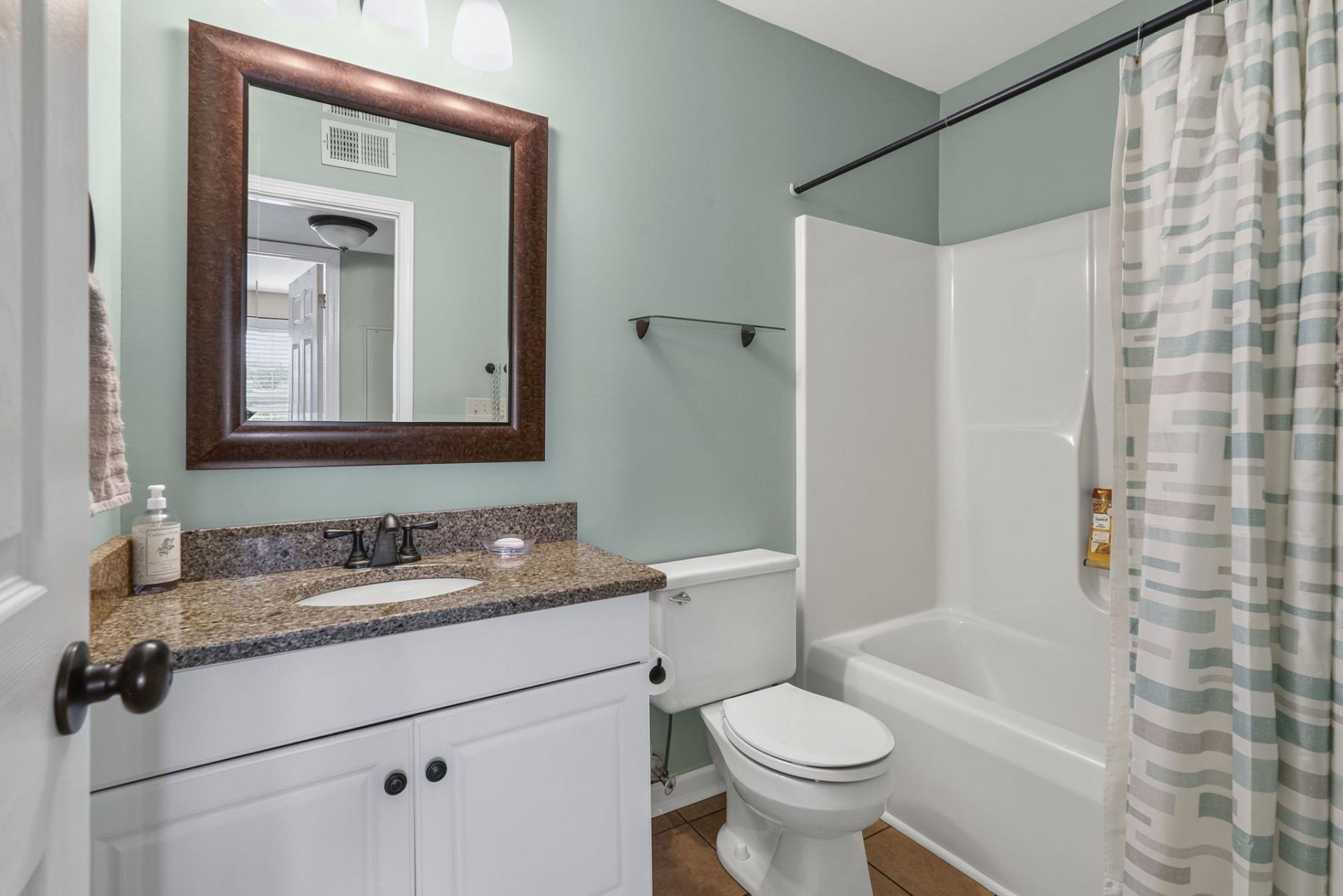 2225 Clearwater Dr. Photo 23