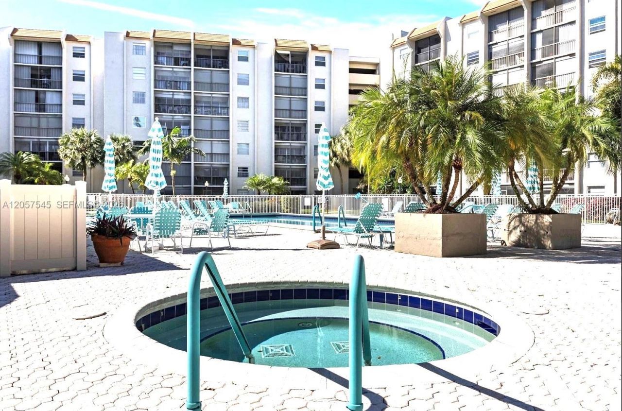 3940 Inverrary Blvd , Unit 703-A, Lauderhill, FL 33319 Photo