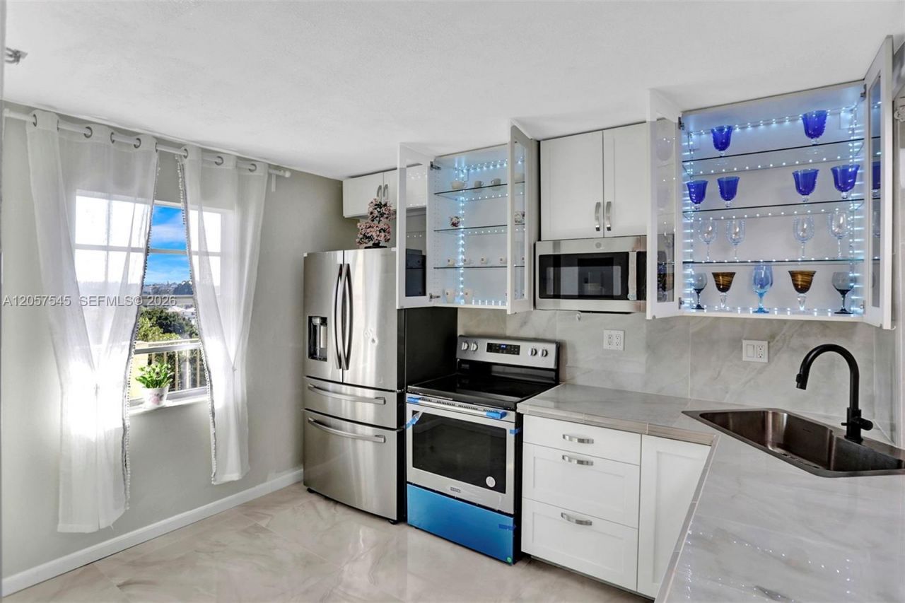 3940 Inverrary Blvd , Unit 703-A, Lauderhill, FL 33319 Photo