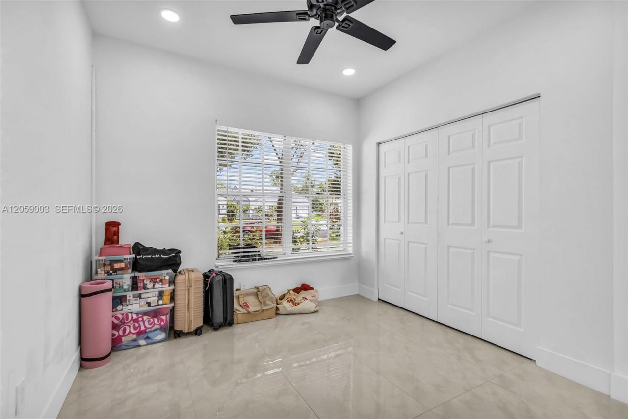 8651 SW 12th St , Pembroke Pines, FL 33025 Photo