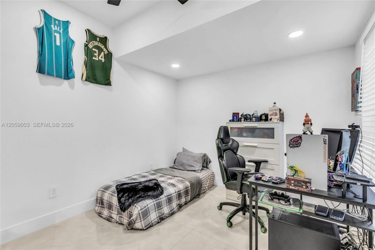 8651 SW 12th St , Pembroke Pines, FL 33025 Photo