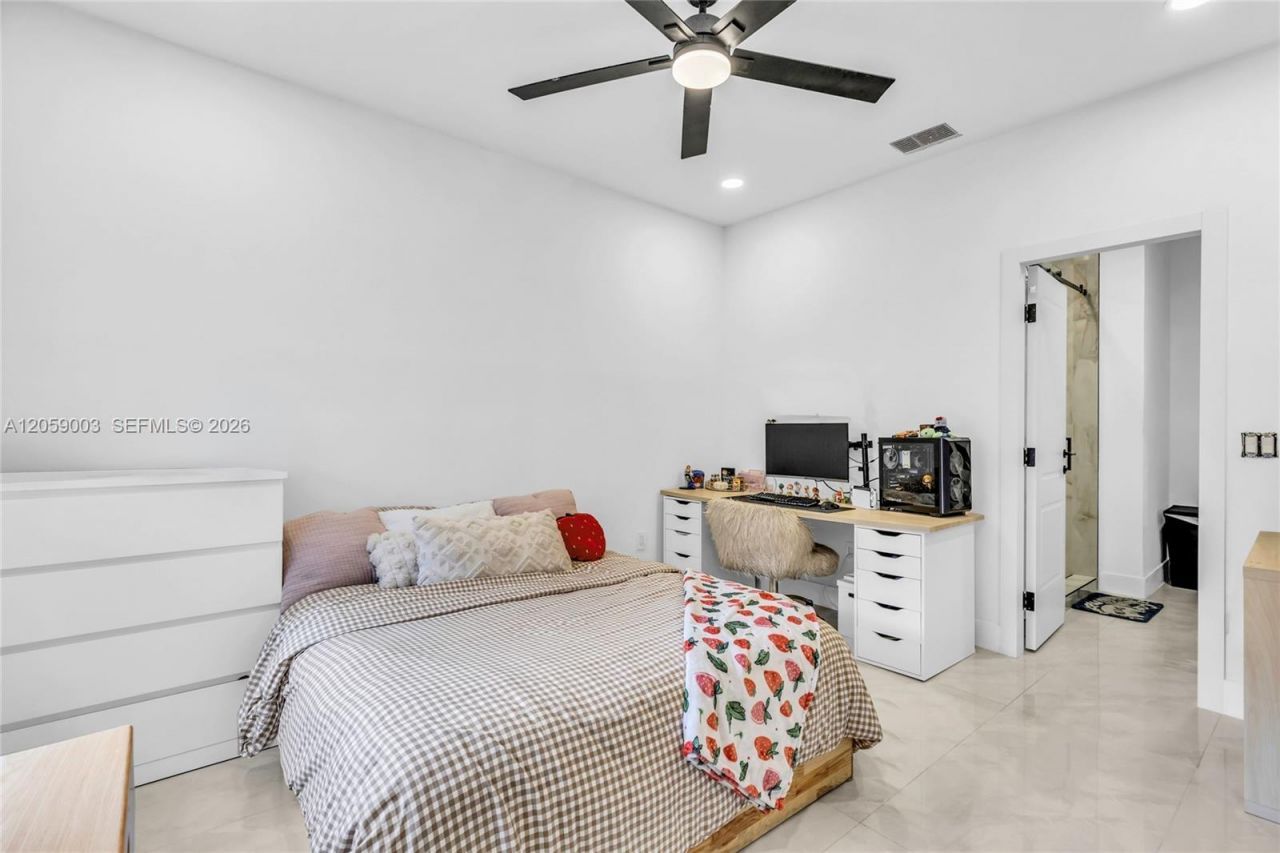 8651 SW 12th St , Pembroke Pines, FL 33025 Photo