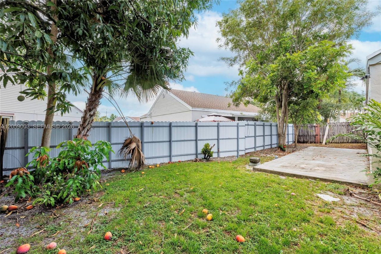 8651 SW 12th St , Pembroke Pines, FL 33025 Photo