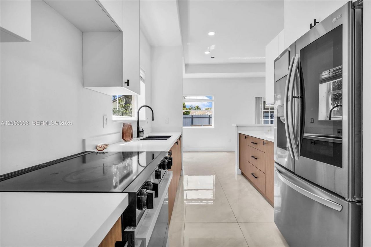 8651 SW 12th St , Pembroke Pines, FL 33025 Photo
