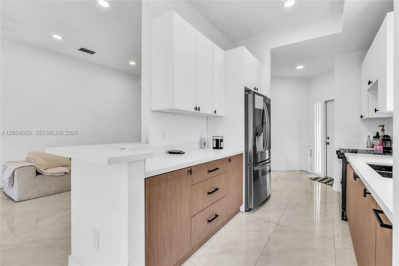 8651 SW 12th St , Pembroke Pines, FL 33025 Photo
