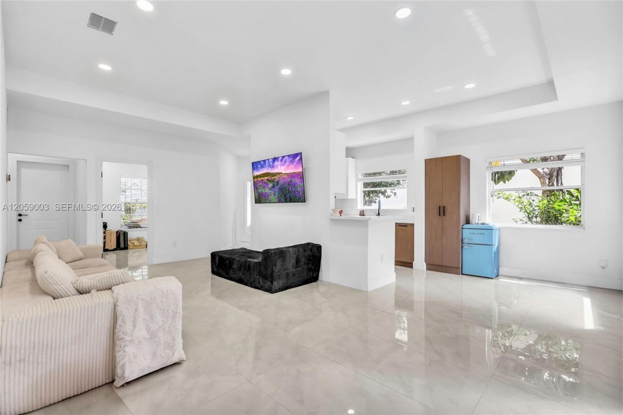 8651 SW 12th St , Pembroke Pines, FL 33025 Photo