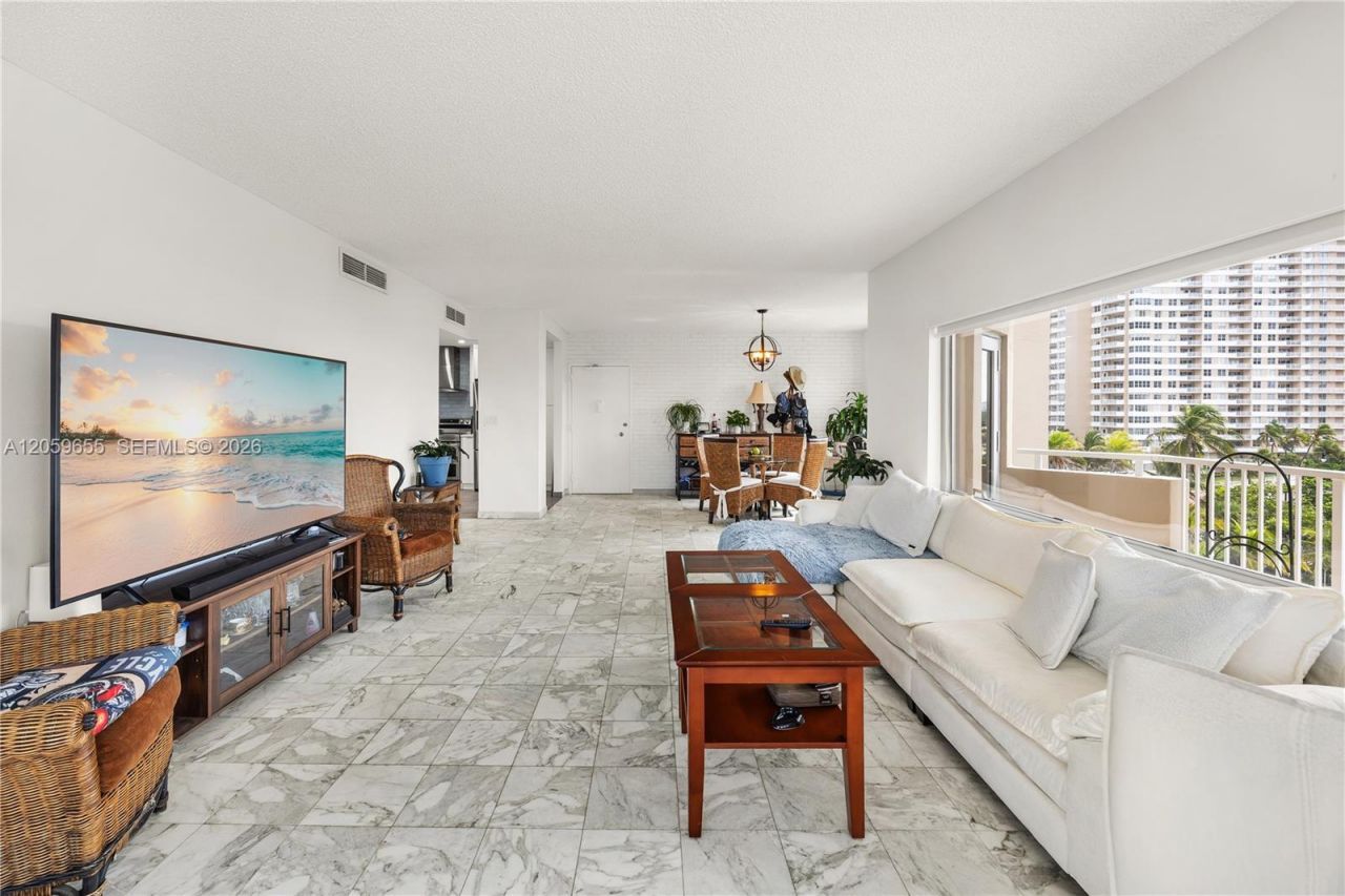 1950 S Ocean Dr, Unit 5F, Hallandale Beach, FL 33009 Photo