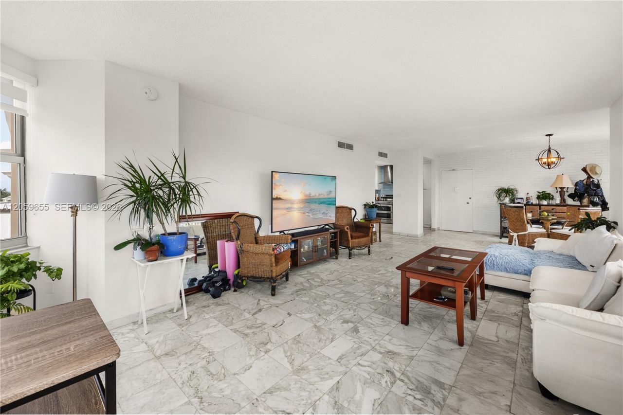 1950 S Ocean Dr, Unit 5F, Hallandale Beach, FL 33009 Photo