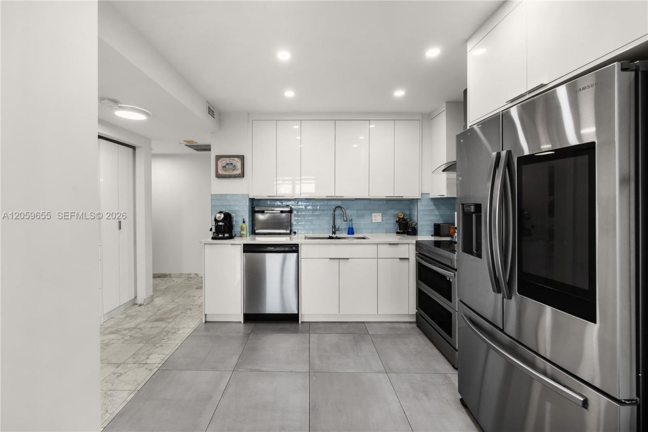 1950 S Ocean Dr, Unit 5F, Hallandale Beach, FL 33009 Photo