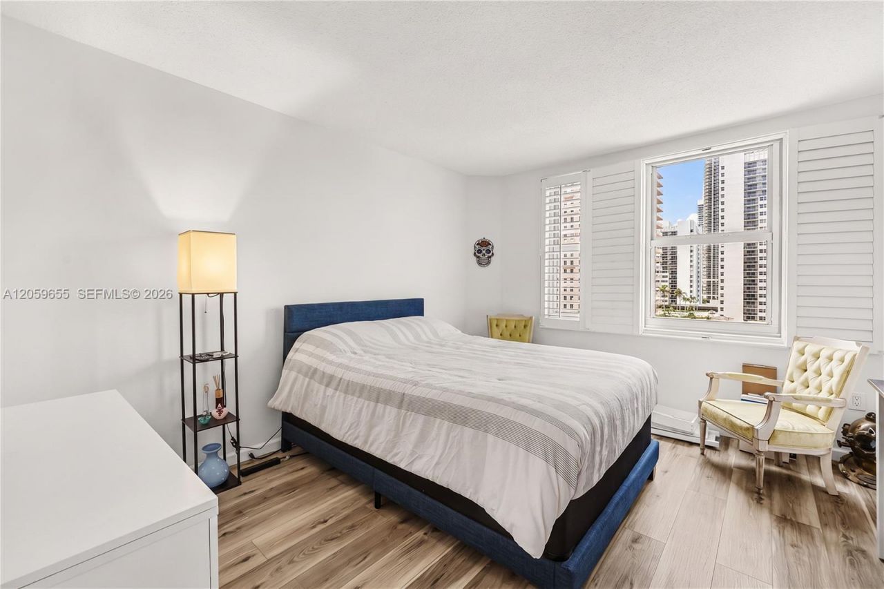 1950 S Ocean Dr, Unit 5F, Hallandale Beach, FL 33009 Photo
