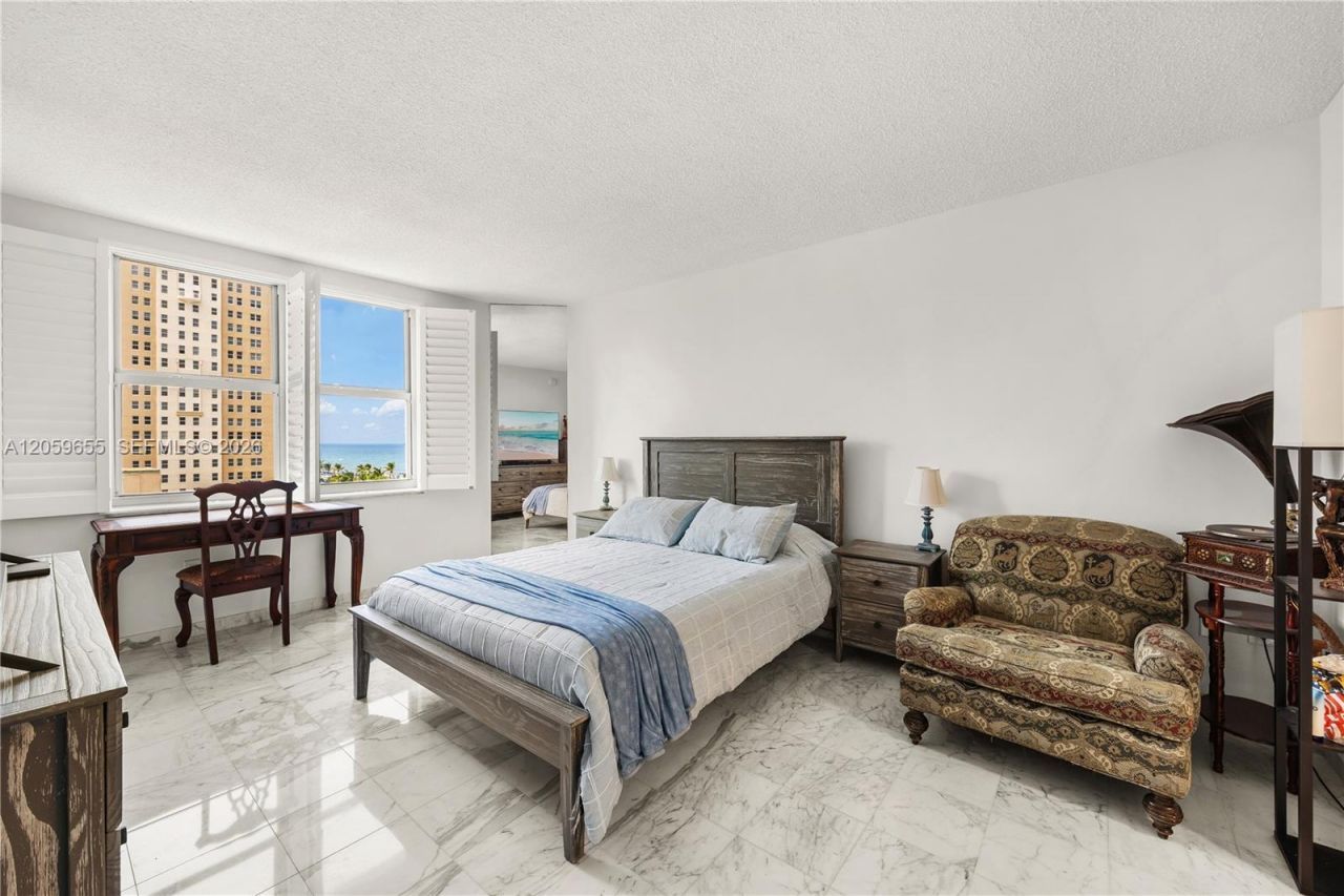1950 S Ocean Dr, Unit 5F, Hallandale Beach, FL 33009 Photo