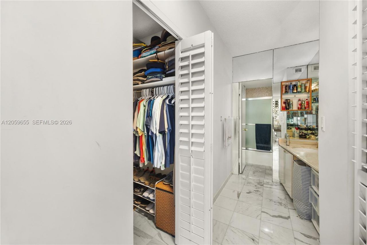 1950 S Ocean Dr, Unit 5F, Hallandale Beach, FL 33009 Photo