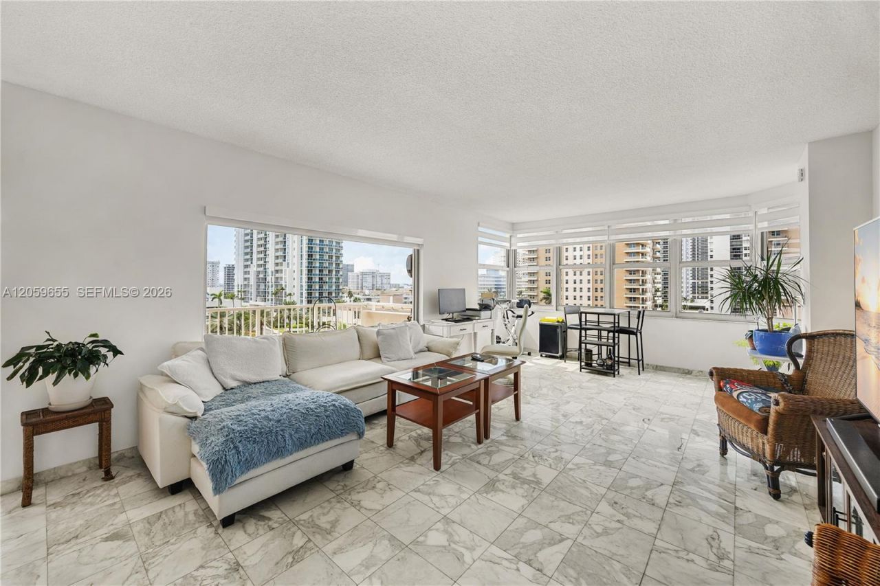 1950 S Ocean Dr, Unit 5F, Hallandale Beach, FL 33009 Photo