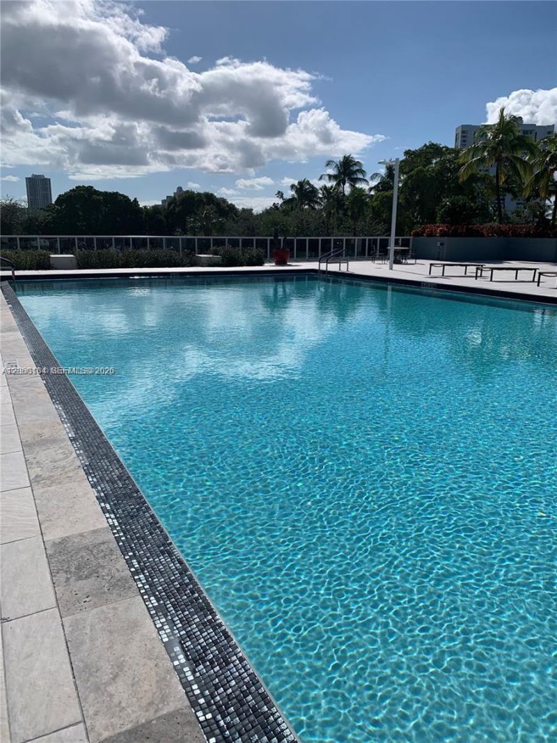 3625 N Country Club Drive , Unit 1805, Aventura, FL 33180 Photo