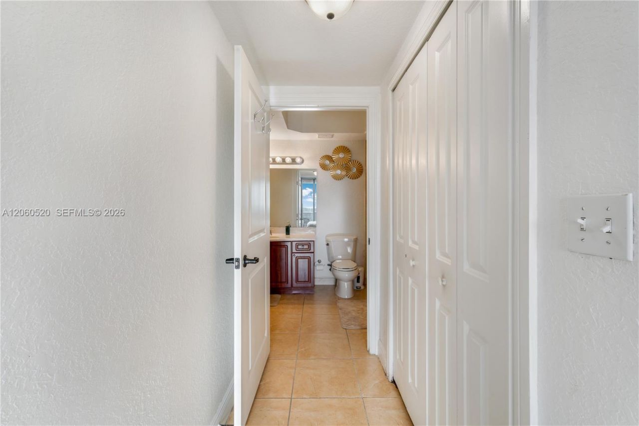 2301 SW 27th Ave, Unit 1204, Miami, FL 33145 Photo